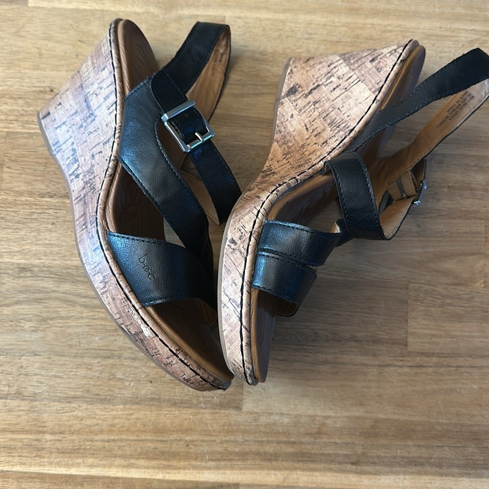 BOC ⭐️SHIRRA WEDGE SANDALS - Picture 3 of 8